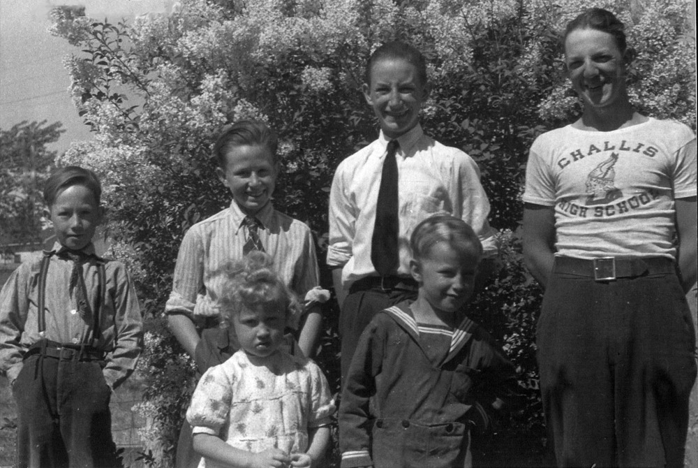Delbert Mackley siblings, 1938